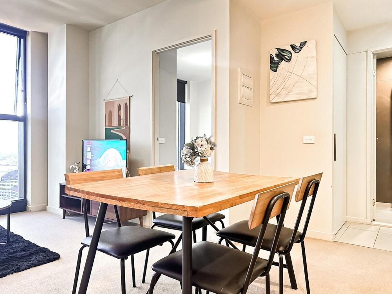 Collins Night View 1br Apt In Melbournegym *